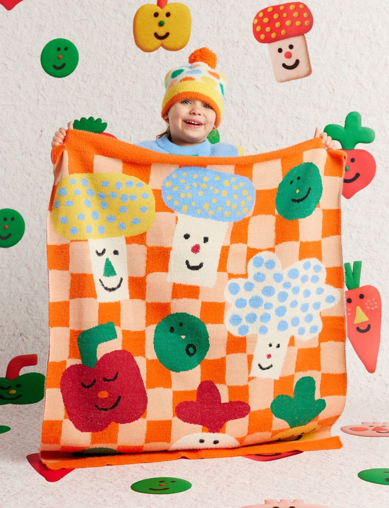 Fluffy Knit Baby Blanket / Pocket Patch