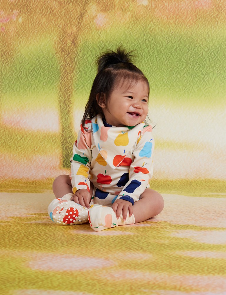 Baby Bib / Tiny Orchard
